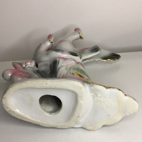 Stunning Vintage Porcelain Asian Peacock Pair Figurine - Picture 6 of 6